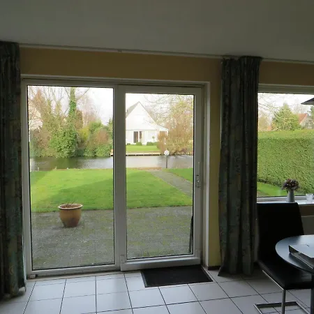Detached Bungalow With Dishwasher At The Water * Medemblik